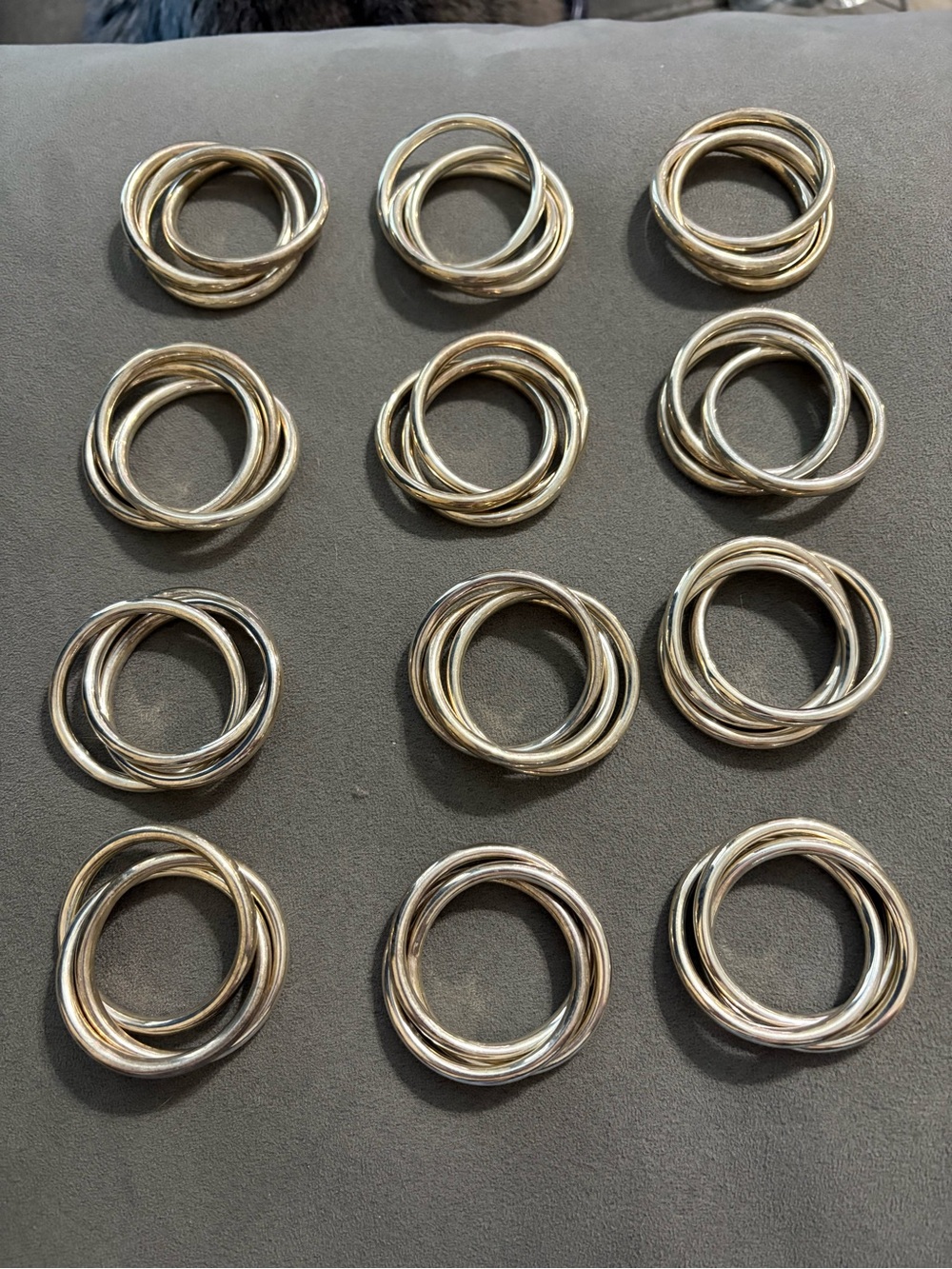 3-Ring Interlocked Napkin Rings Silver Plate Set Of 12